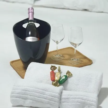 B&B Km 198 - Letto E Colazione Sorbara Buitenkant foto